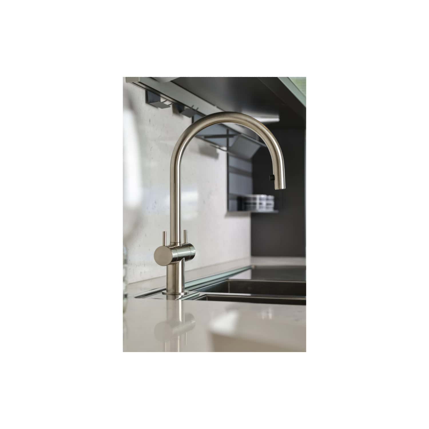 Sleek stainless steel kitchen faucet with modern design, high arch spout and single lever handle, ideal for contemporary bathrooms and kitchens for efficient water control.