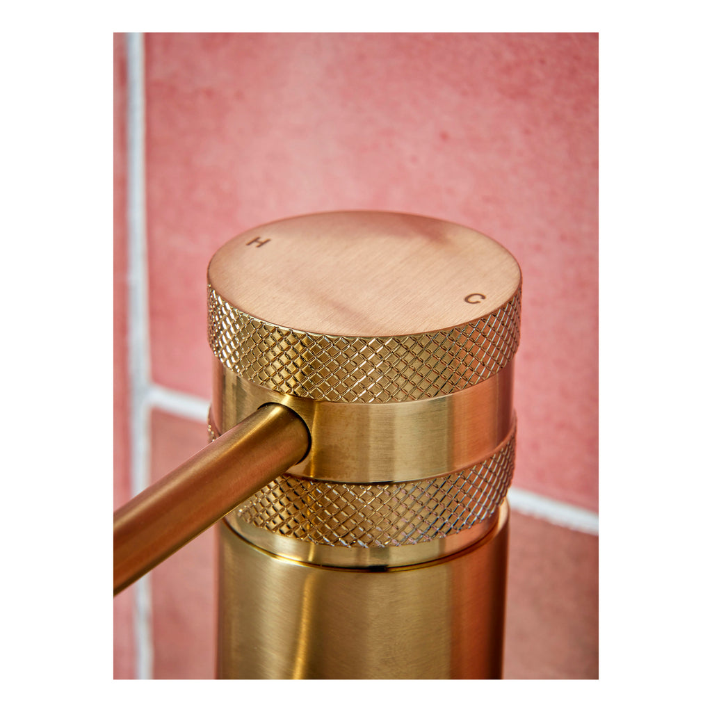 Scudo Core Mono Basin Mixer Tap, Brushed Brass - detail