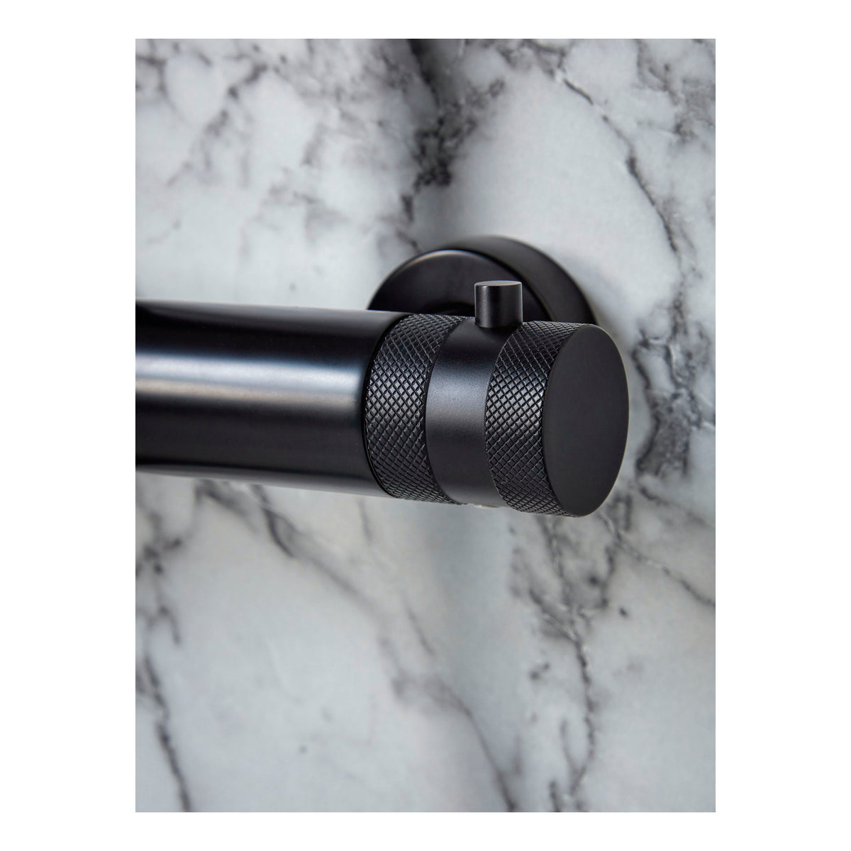 Scudo Core Round Rigid Riser Shower Kit, Matt Black - detail