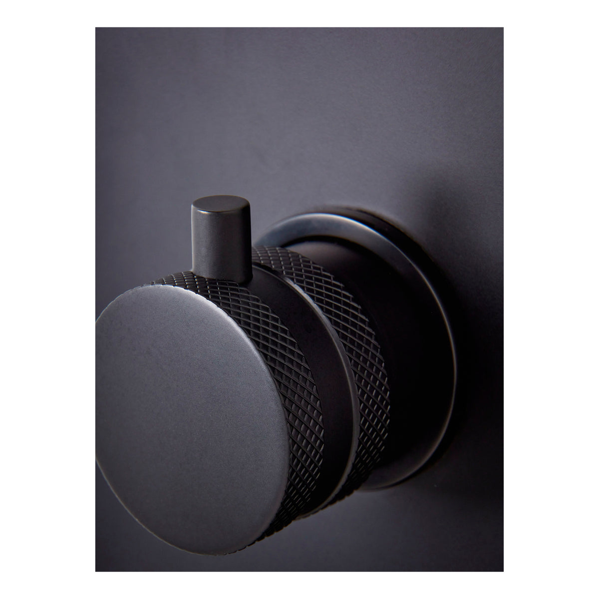 Scudo Core Round Handle With Head And Handset Riser Kit, Matt Black - detail