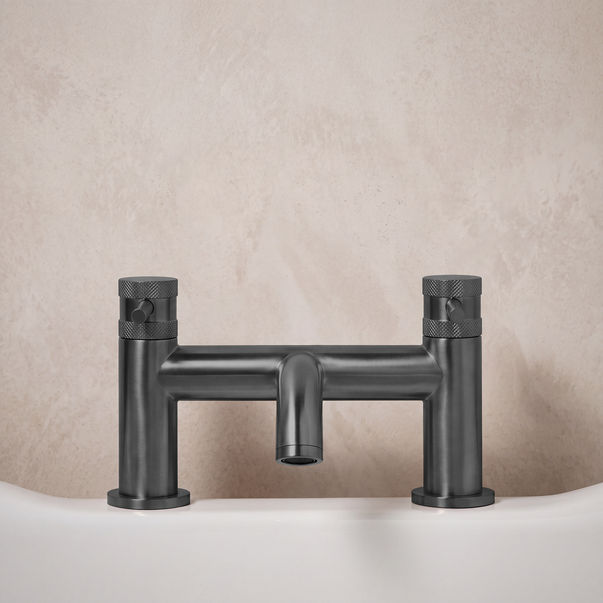 Scudo Core Bath Filler, Gunmetal in a bathroom setting