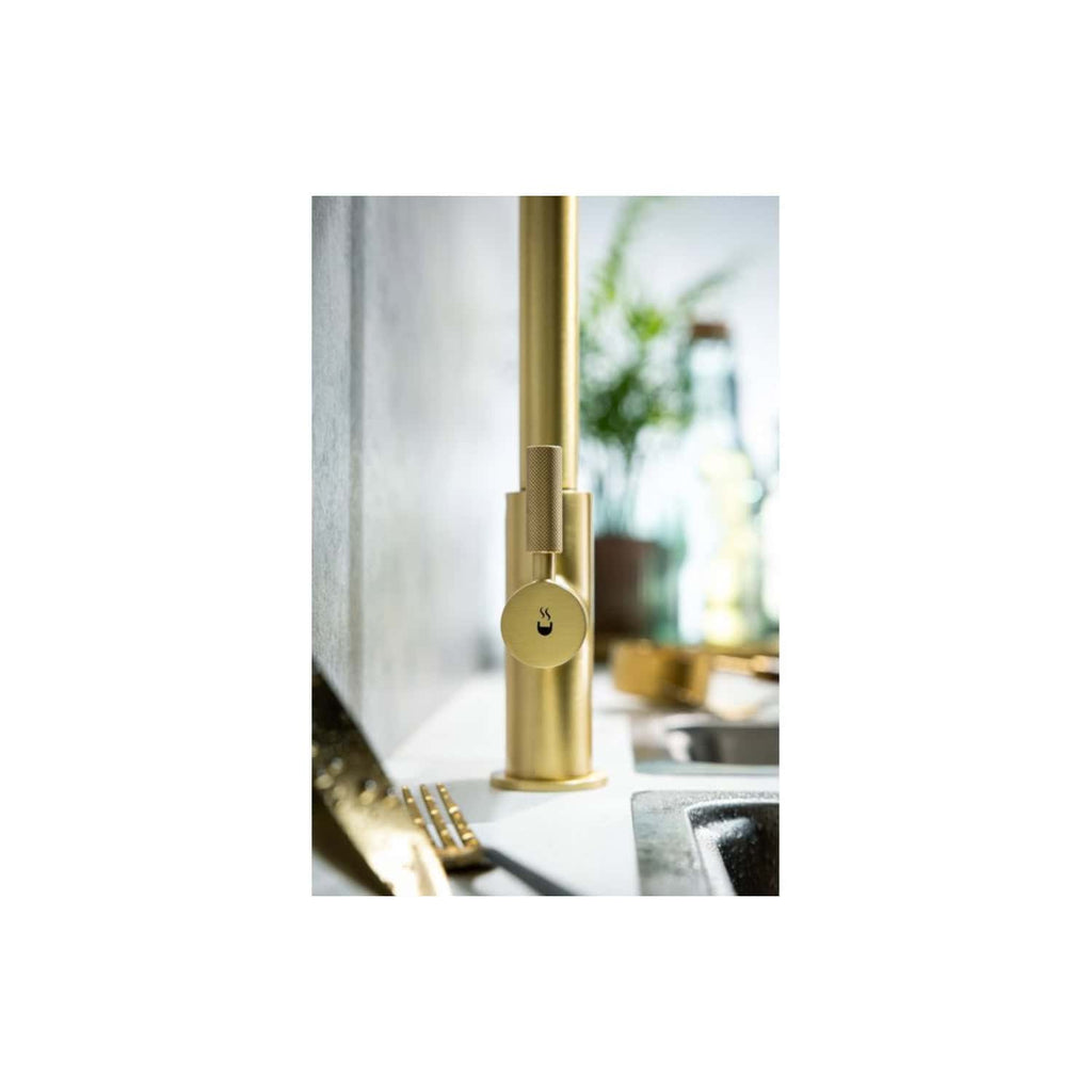 Gold modern kitchen tap with a sleek design, ideal for contemporary bathrooms and kitchens, featuring a minimalist style and high-quality materials.