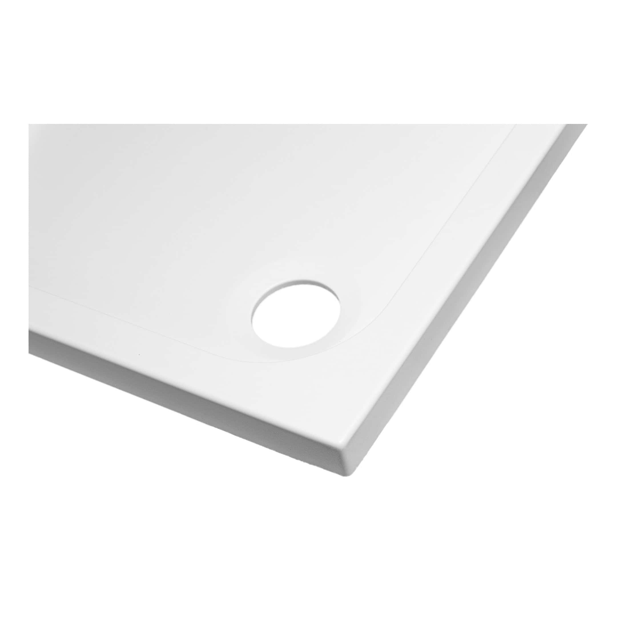 Sleek white bathroom shower tray with gentle slope and central drain, designed for modern bathroom interiors, ensuring easy cleaning and durable performance. Ideal for contemporary bathroom designs.