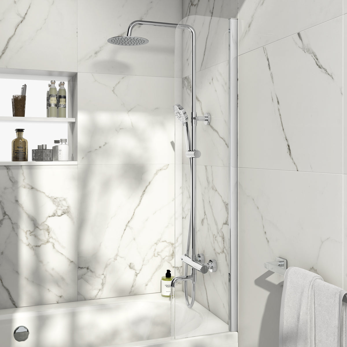 Scudo S6 Fixed Radius Bath Screen - lifestyle