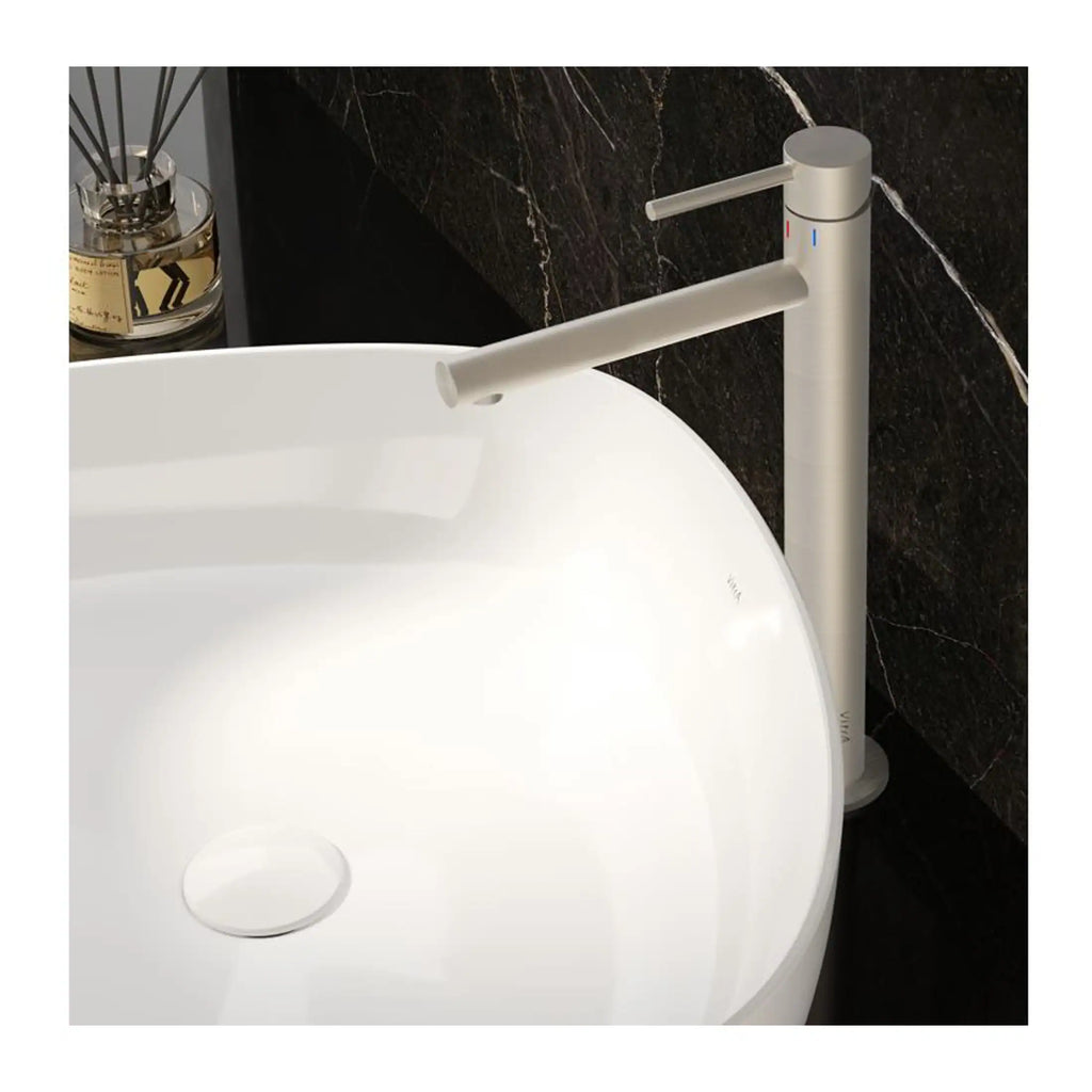 Faucet for bathroom washbasin in modern matte white finish with touchless sensor technology, designed for stylish and hygienic hand washing, ideal for contemporary bathroom decor.