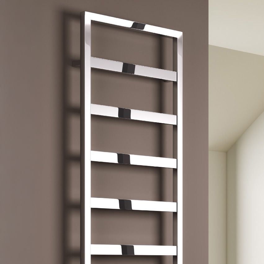 Reina Rezzo Chrome Heated Towel Rail