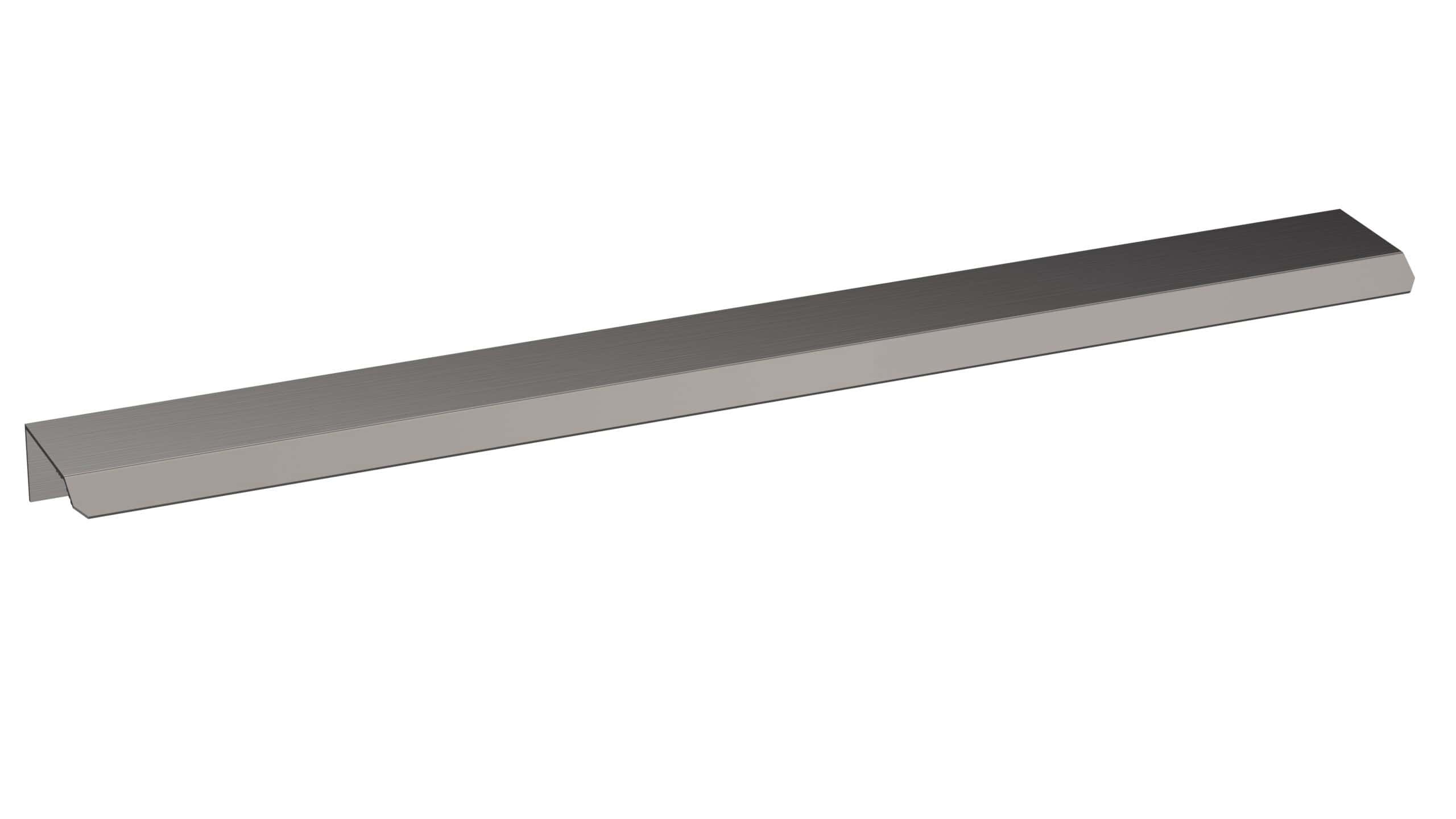 Aluminium shower threshold for bathroom showers and wet rooms, anti-slip surface, durable and corrosion-resistant for modern bathroom renovations.